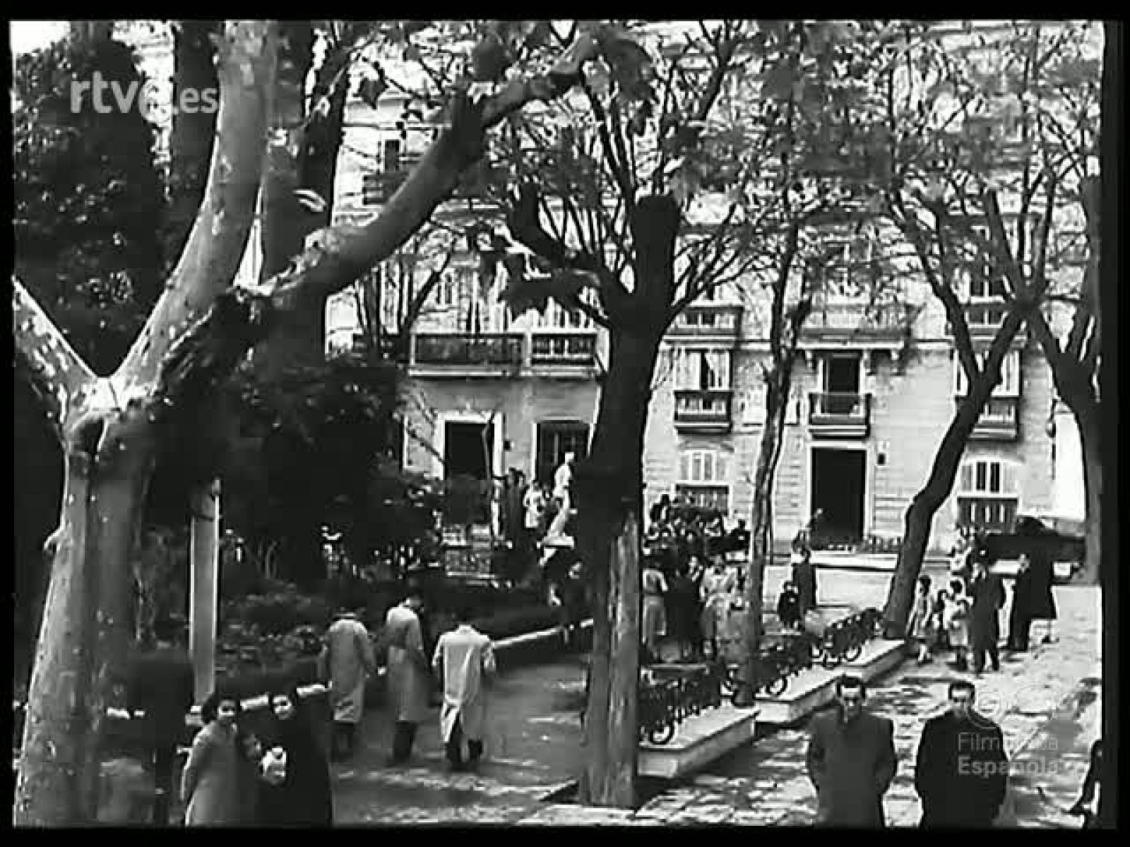 RECUERDO DE MANUEL DE FALLA - Revista Imágenes | Ver