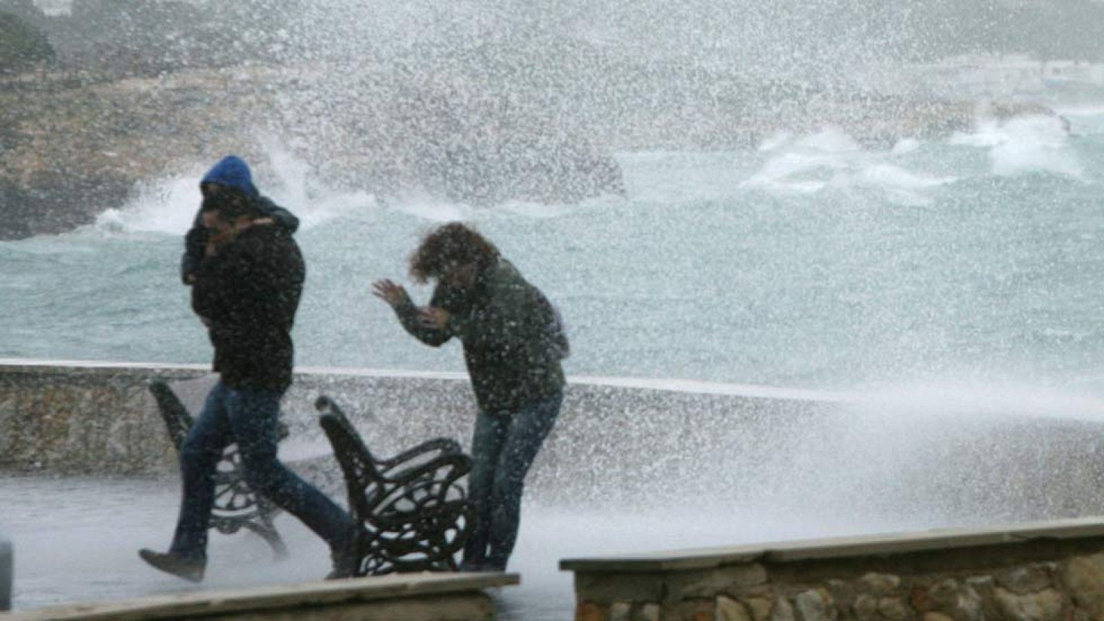 El temporal de viento y lluvia afecta al este del país