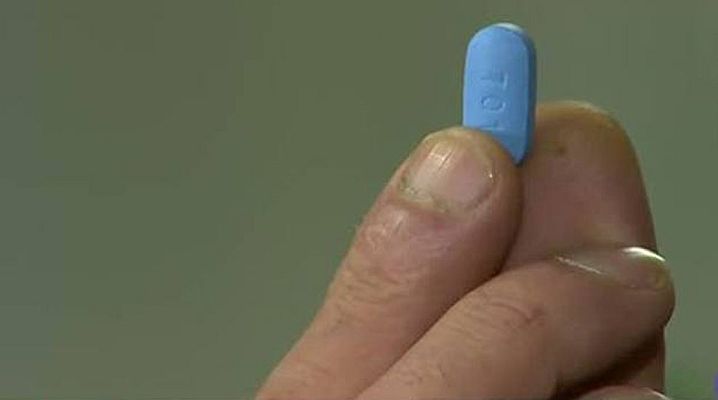 Telediario 1 - A debate la efectividad de los antirretrovirales en la lucha contra el sida