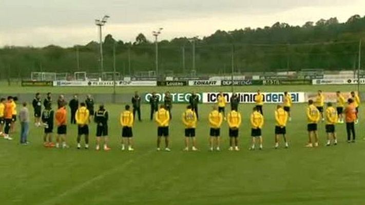Informativo 24h - El Dépor realiza un parón en su entrenamiento por el hincha fallecido