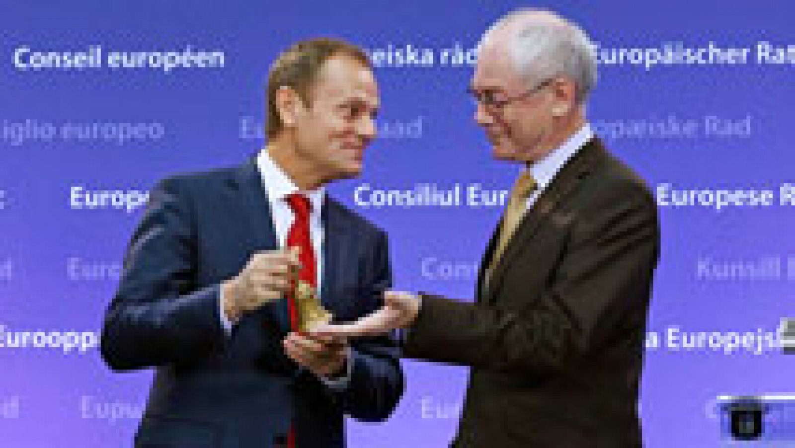 Tusk toma el relevo de Van Rompuy y afirma que la UE vuelve a tener "enemigos"