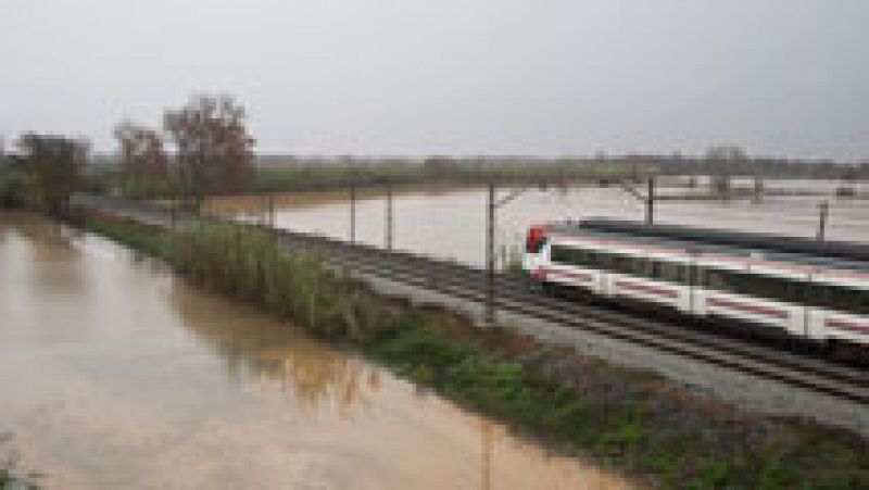 Interrumpida la circulación del AVE entre Girona y Francia tras inundarse la estación de la ciudad