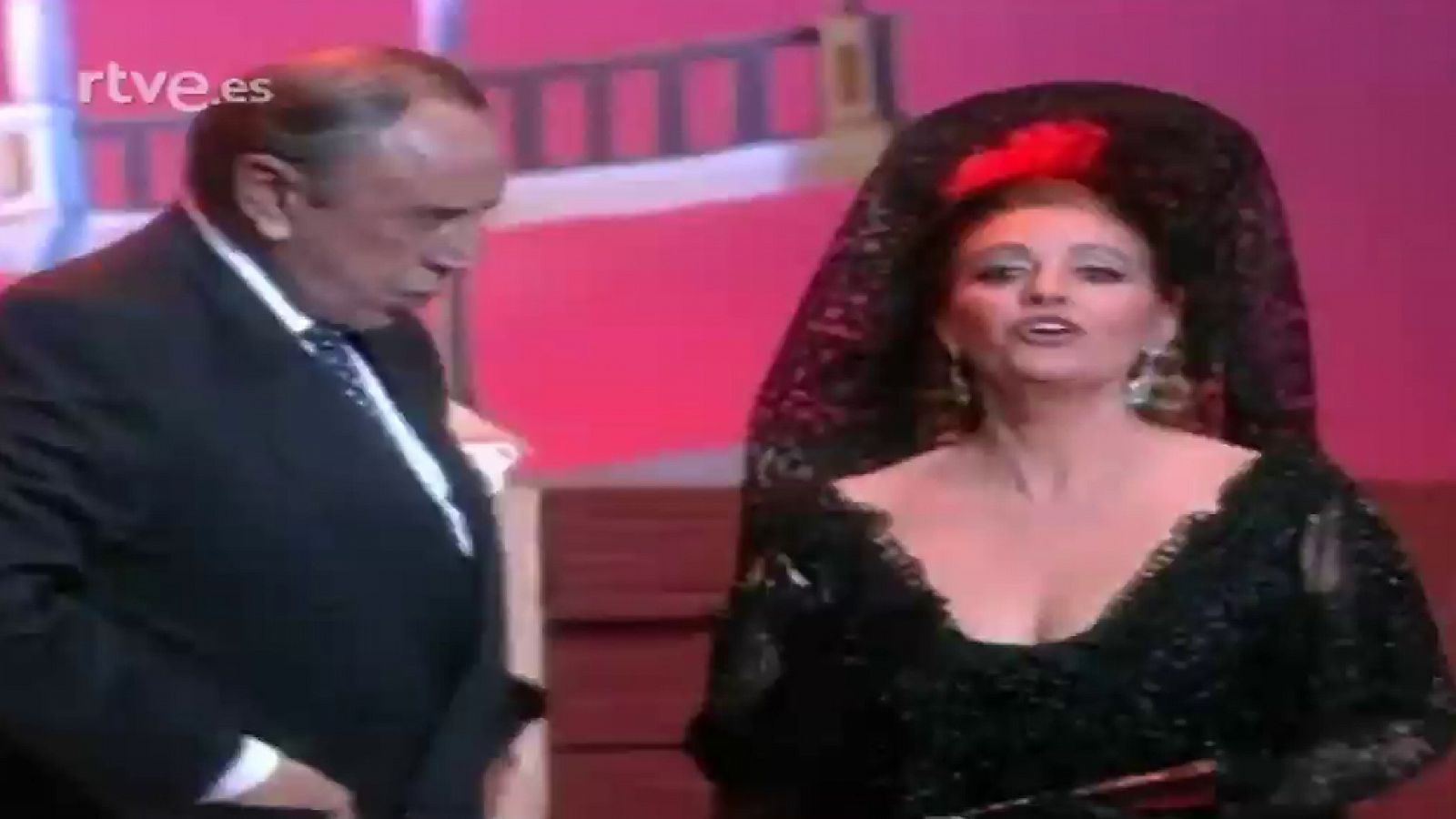 María Teresa Campos y Joaquín Prat cantan 'El relicario'