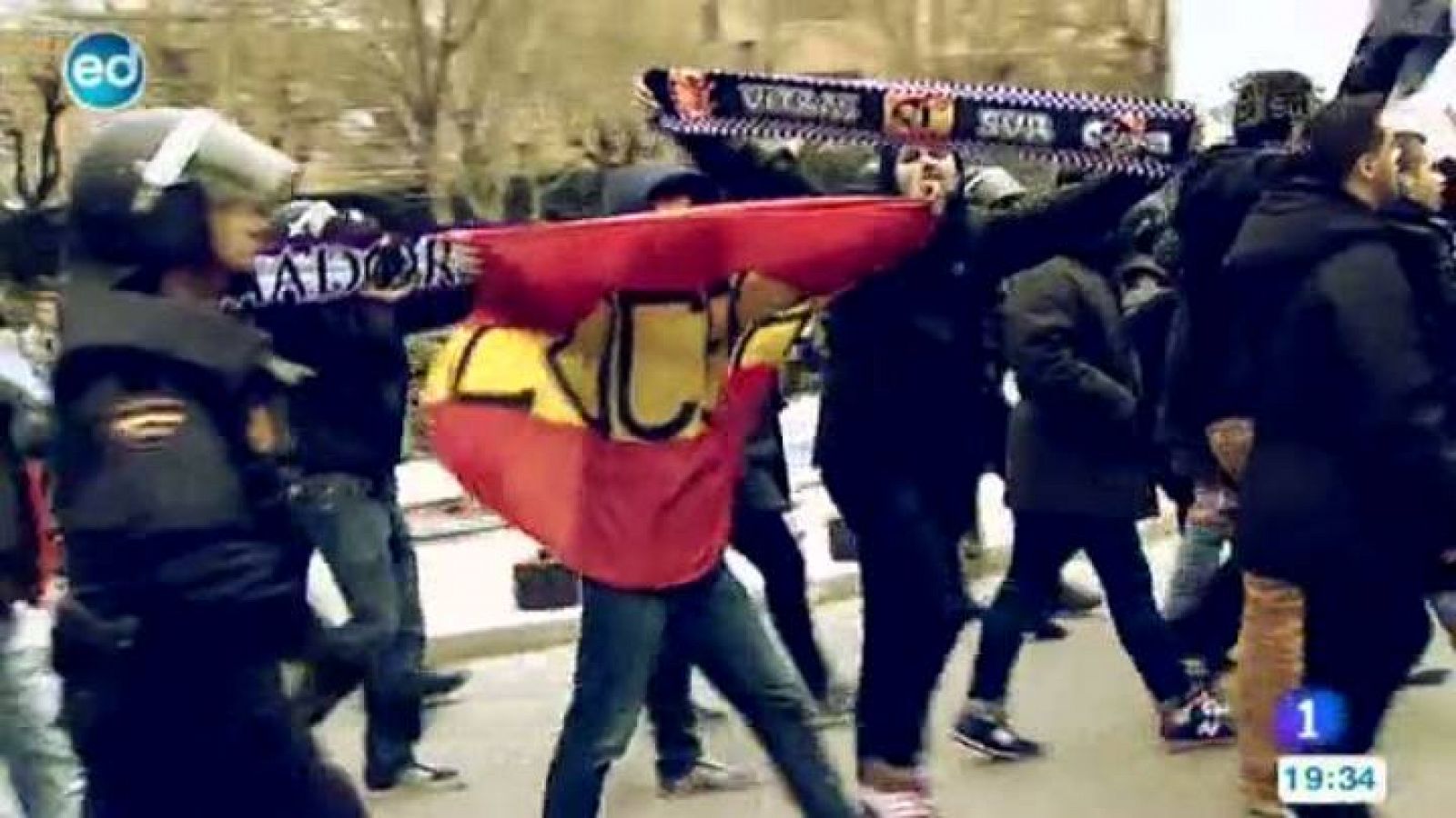 España Directo: ¿Cómo es el mundo de los ultras? | RTVE Play