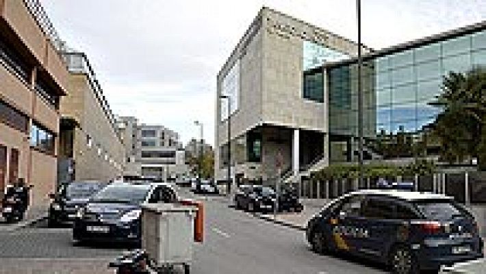 Telediario 1 - La Policía acusa a los 21 detenidos