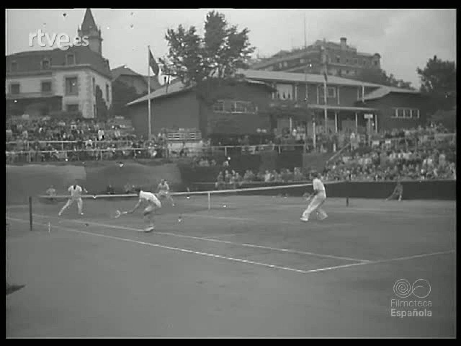 EN LA PISTA Y EN LA LONA - Revista Imágenes | Ver