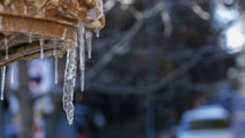 Mañana fuertes chubascos en el Estrecho y vientos en Galicia y el Ampurdán 