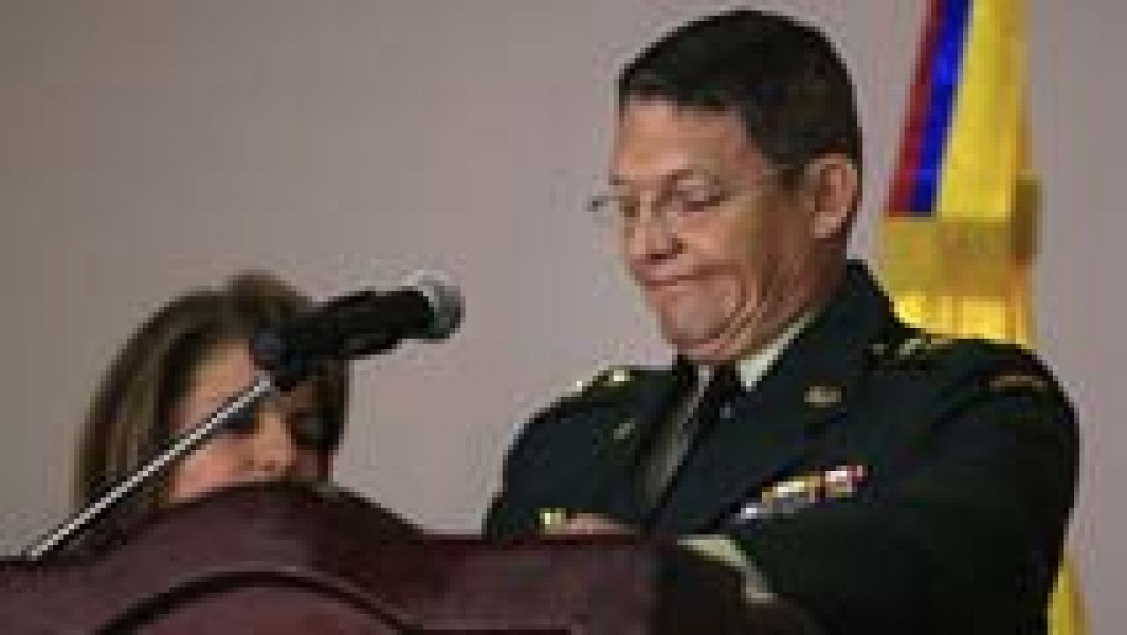 Telediario 1: El general liberado por las FARC deja el Ejército | RTVE Play