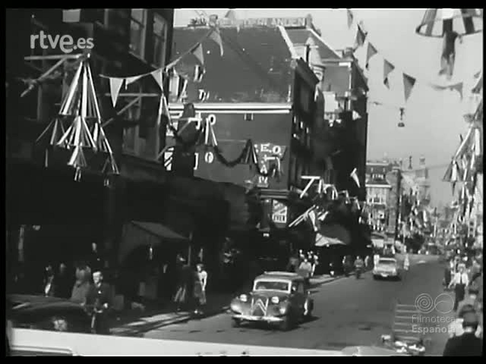 CEREMONIAS REALES - Revista Imágenes | Ver