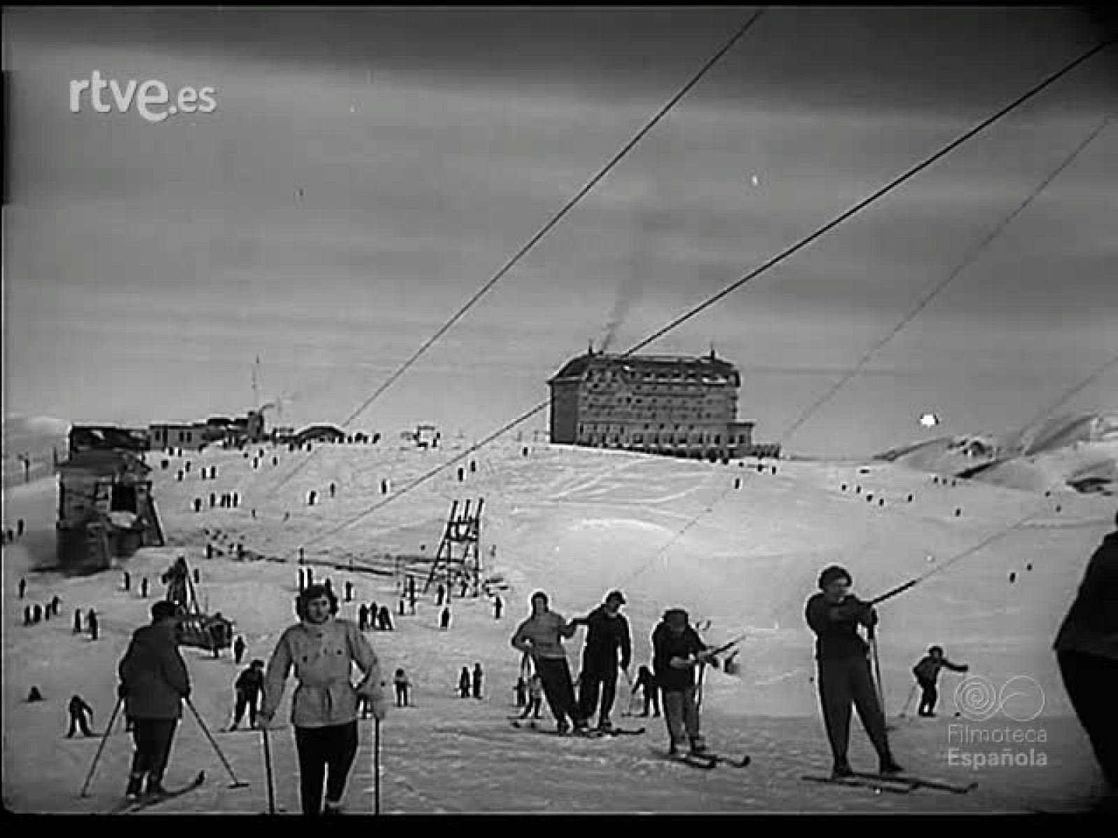 SOBRE LA NIEVE Y EL HIELO - Revista Imágenes | Ver