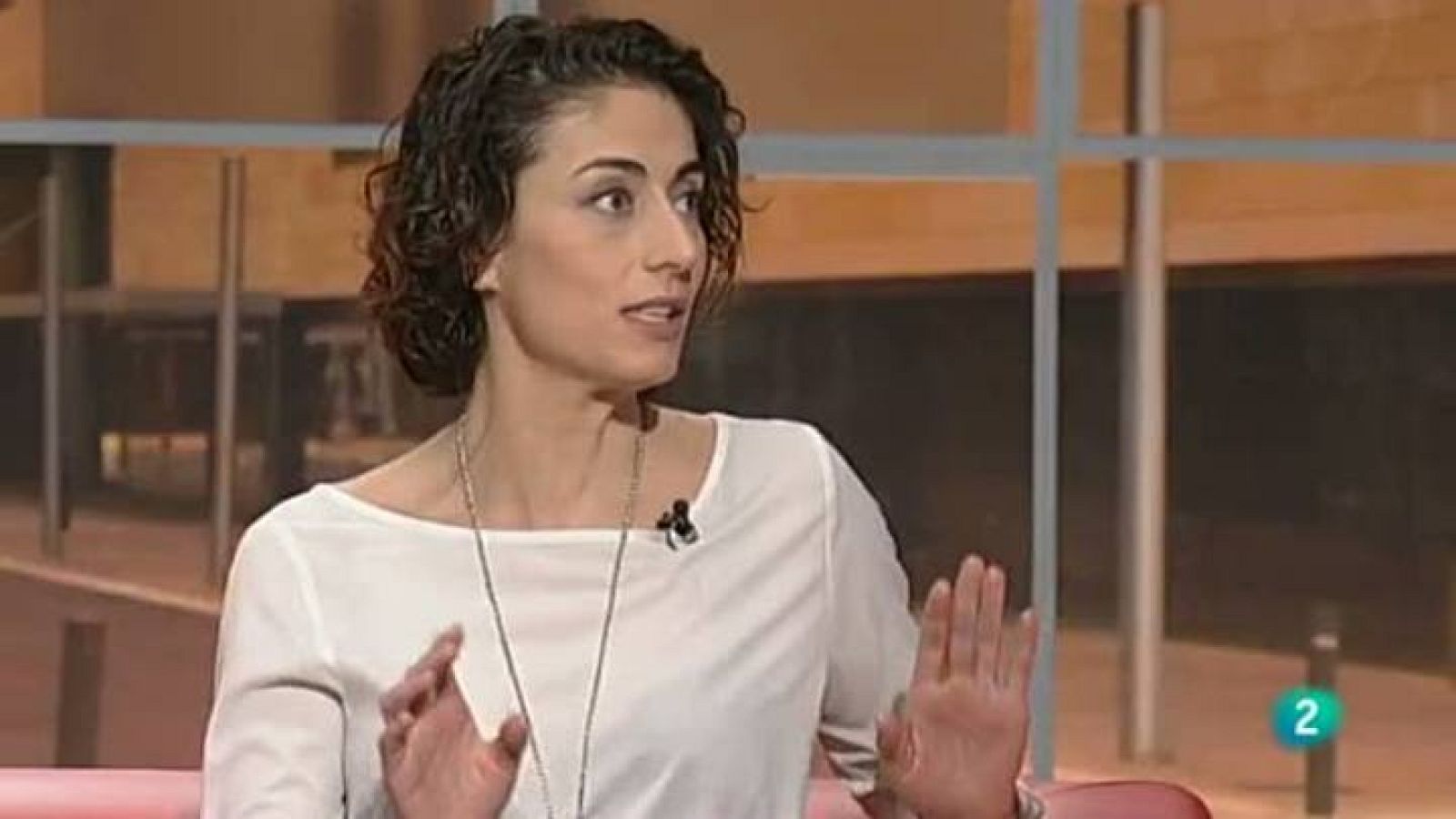 Para Todos La 2 - Entrevista: Celia Blanco autora de "Con dos tacones"