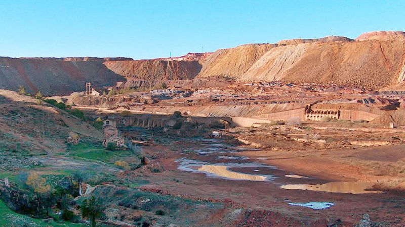 Miles de turistas visitan algunas de las minas cerradas que hay en España