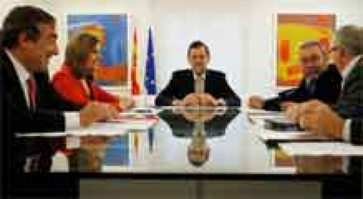 Telediario 1 - La nueva ayuda a parados de larga duración y con cargas familiares será de seis meses