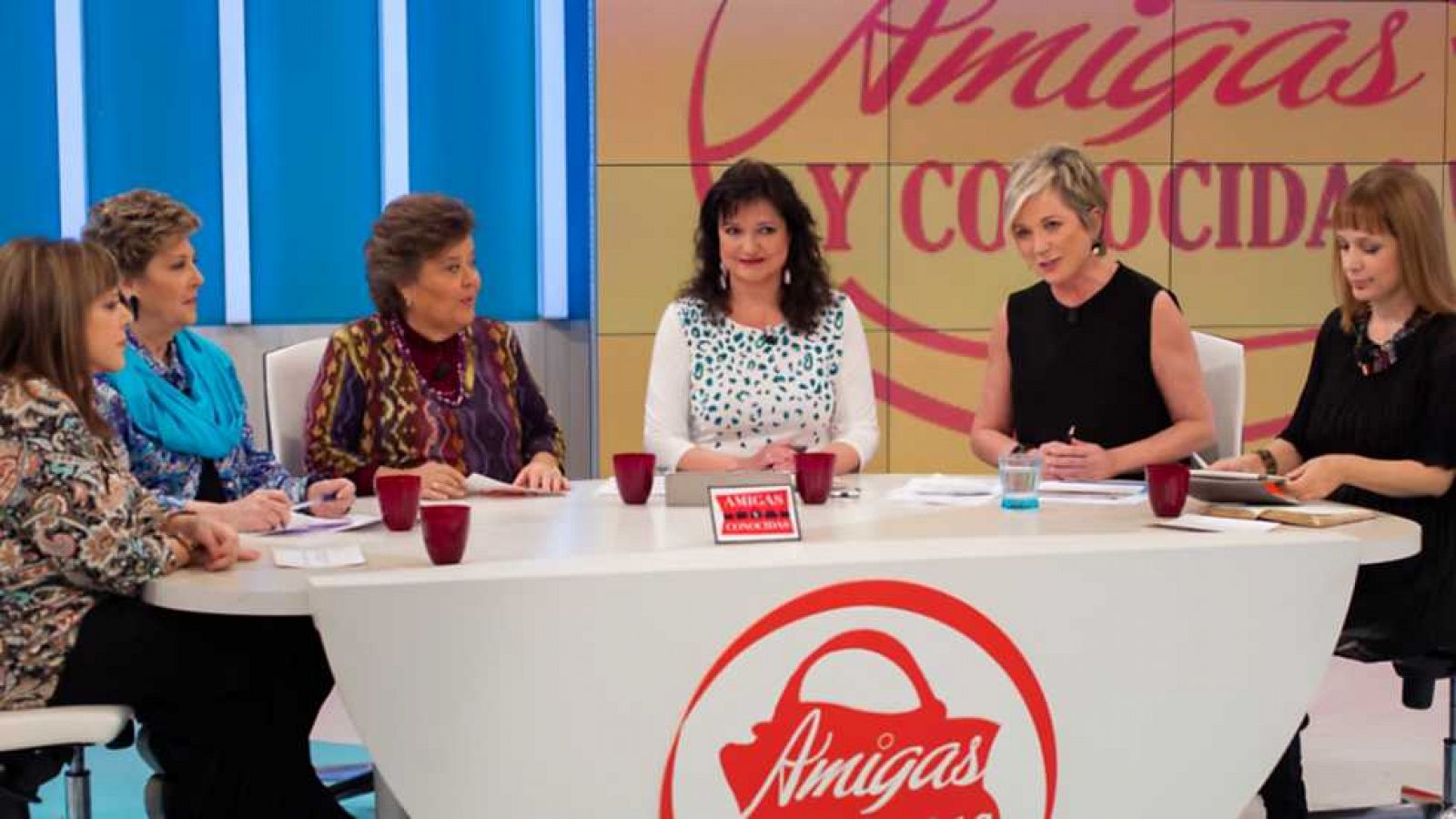 Amigas y conocidas - 05/12/14 - ver ahora