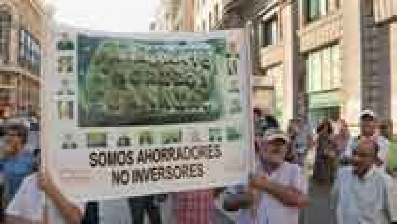 Inversores y accionistas de Bankia exigen la devolución de su dinero y piden responsabilidades