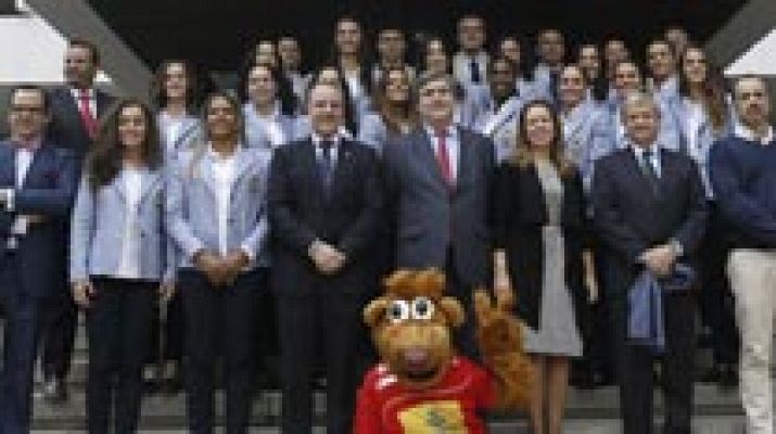 Telediario 1 - Las 'guerreras' del balonmano español, a por el europeo