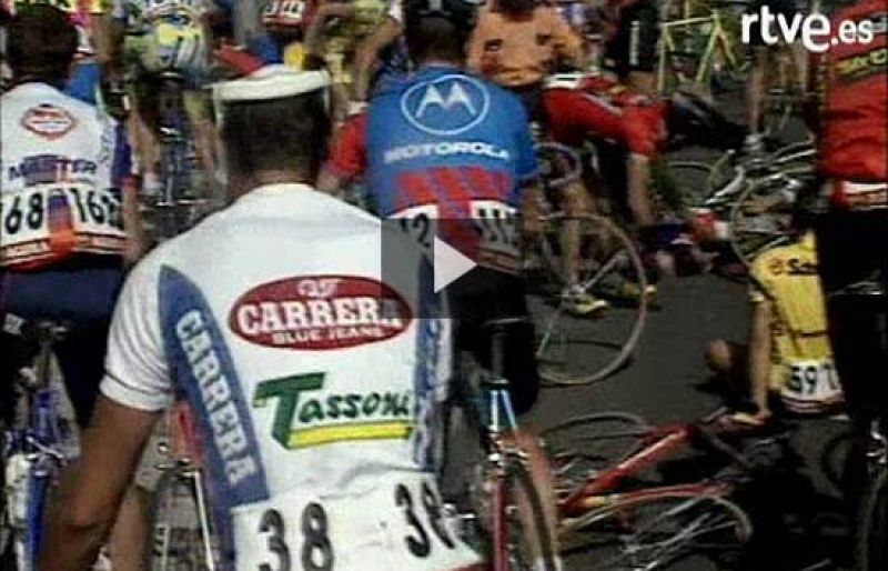 La última llegada que se produjo en Zamora fue hace trece años. En el último kilómetro se produjo la caída en la que se vieron implicados varios corredores, en especial José Luis Santa María.