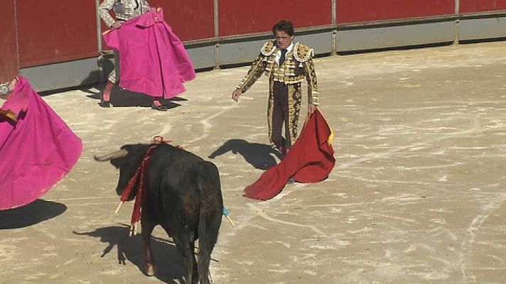 Telediario 1 - Vicente Ruiz el Soro ha vuelto a los ruedos en Foyos