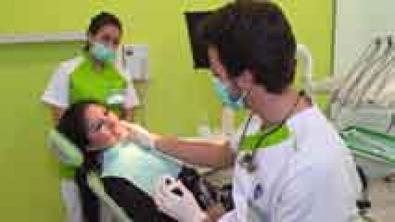 Aumenta la competencia entre los dentistas con la aparición de las franquicias