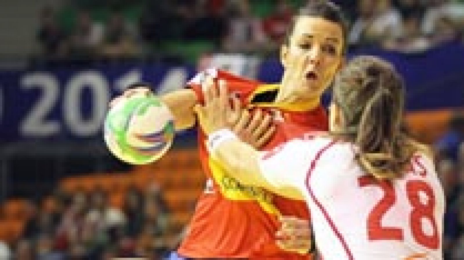 Telediario 1: Las 'guerreras' debutan ganando a Polonia en el Europeo | RTVE Play