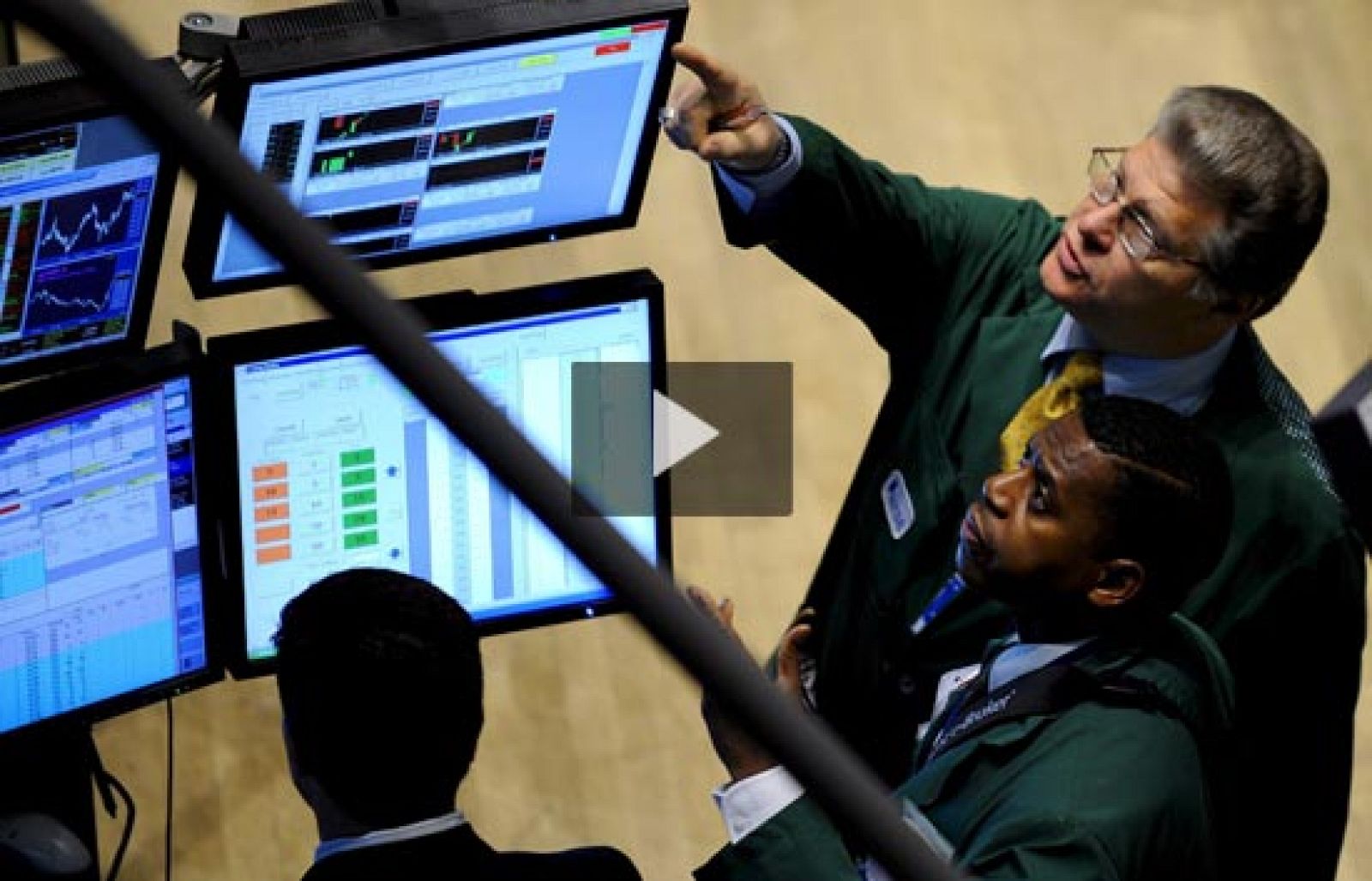 Los mercados financieros siguen pendientes de AIG | Ver