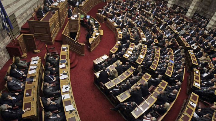 Telediario 1 - El gobierno griego aprobó sus presupuestos para 2015