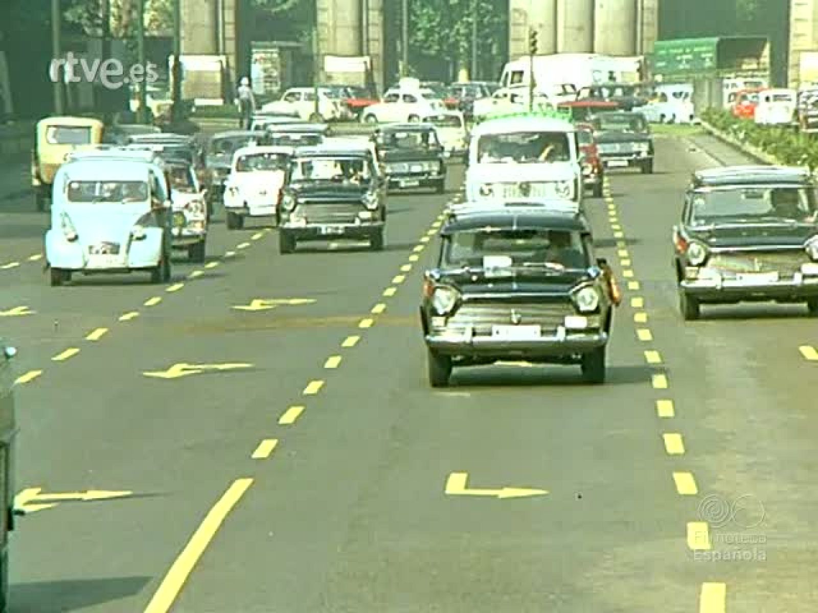 ESPAÑA CAMPO DE GOLF - Documentales Color | Ver