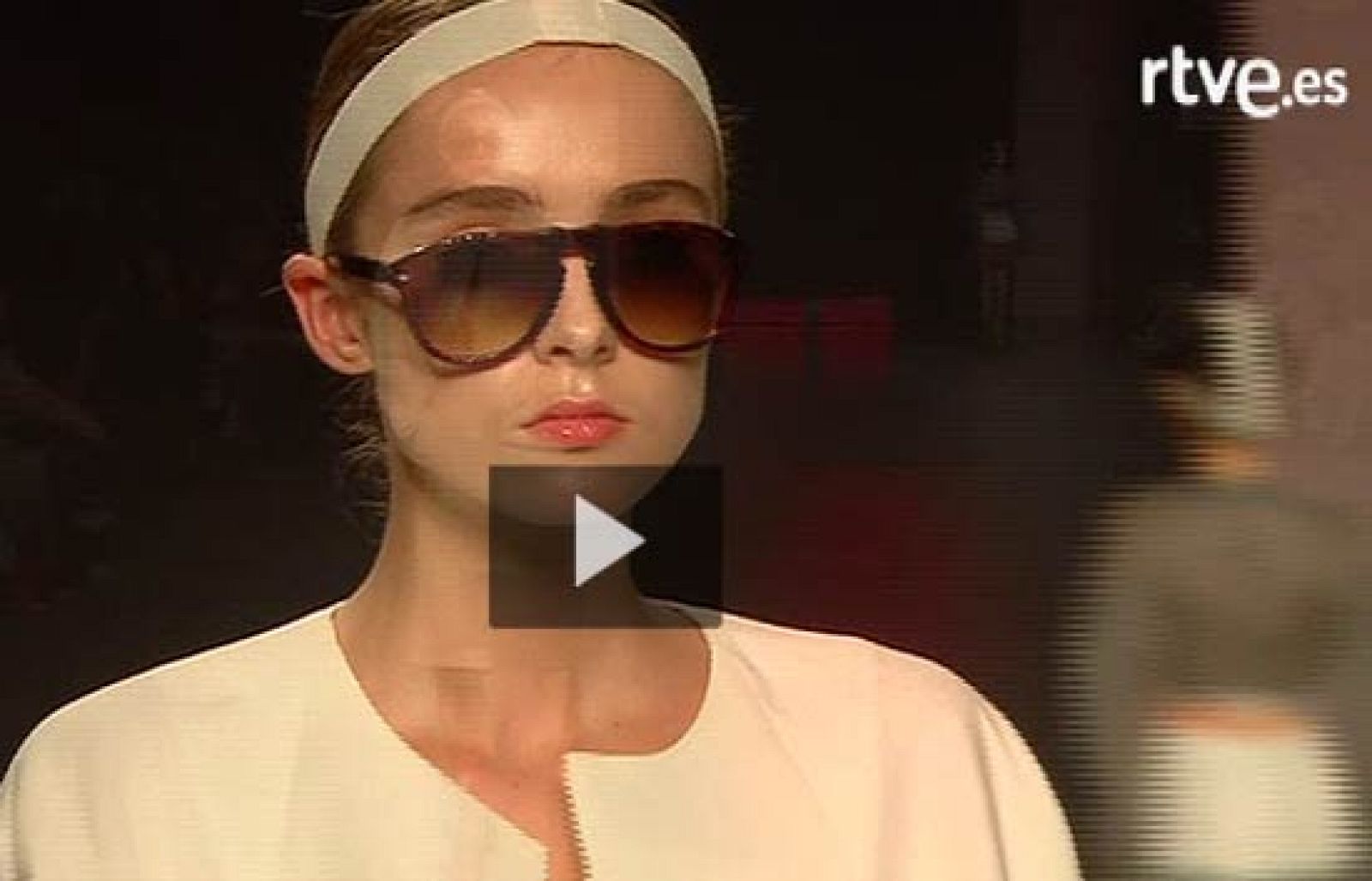 Desfile de Juanjo Oliva en Cibeles | Ver