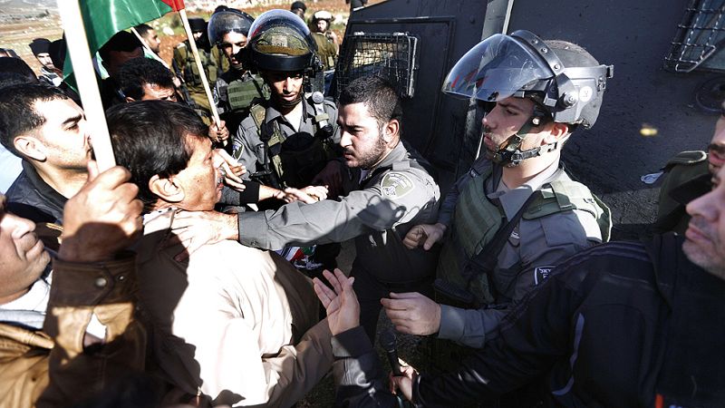 Las fuerzas de seguridad israelíes asesinan a un ministro palestino por participar en una plantación de árboles