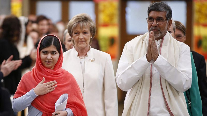 Satyarthi y la joven Malala reciben el Nobel de la Paz