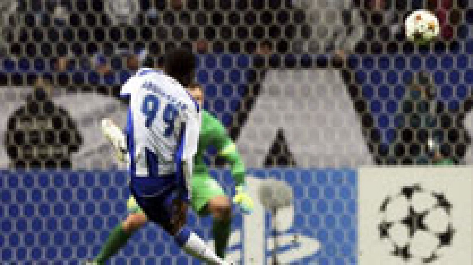 Sin nada en juego más allá de las primas económicas que otorga la UEFA y el prestigio deportivo, Oporto y Shakhtar empataron a un gol en un partido de la última jornada de la fase de grupos de la Liga de Campeones que apenas sirvió para dar minutos a jugadores poco utilizados en ambos equipos.