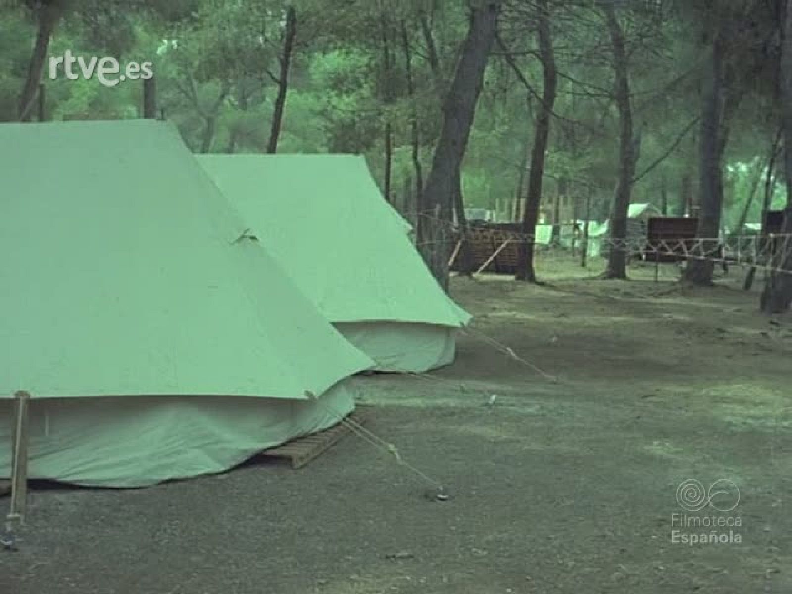 GAMMA 76 UN CAMPAMENTO NUEVO - Documentales Color | Ver