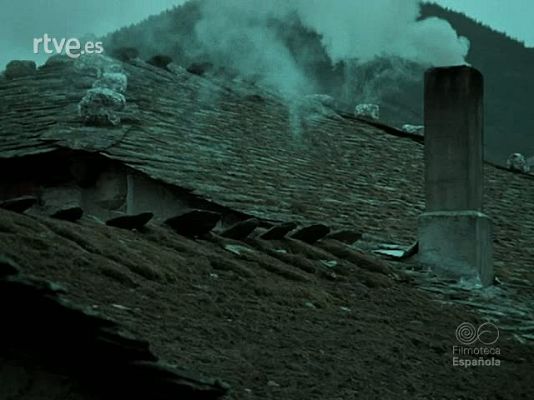 Documentales Color - EL HUMO QUE MANTIENE LAS CASAS