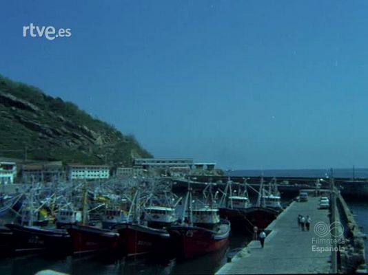 Documentales Color - LA INDUSTRIA NAVAL ESPAÑOLA AL SERVICIO DE LA PESCA