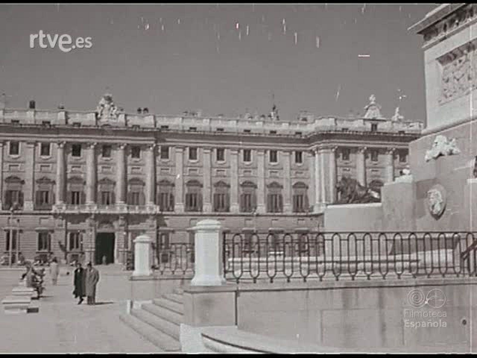 MOHAMED V EN ESPAÑA - Documentales Color | Ver