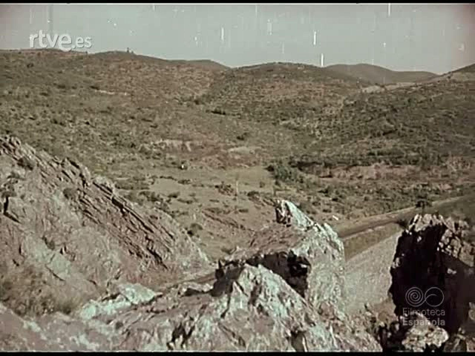 GRACIA Y TRADICION ANDALUZAS - Documentales Color | Ver