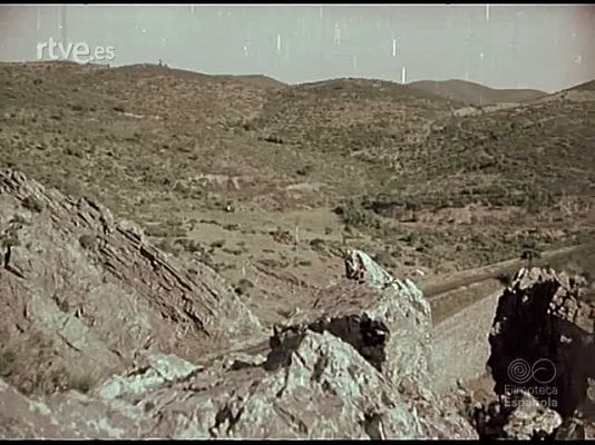 Documentales Color - GRACIA Y TRADICION ANDALUZAS