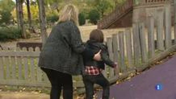 L'Informatiu - La síndrome d'Angelman, una de les malaties minoritàries més desconeguda