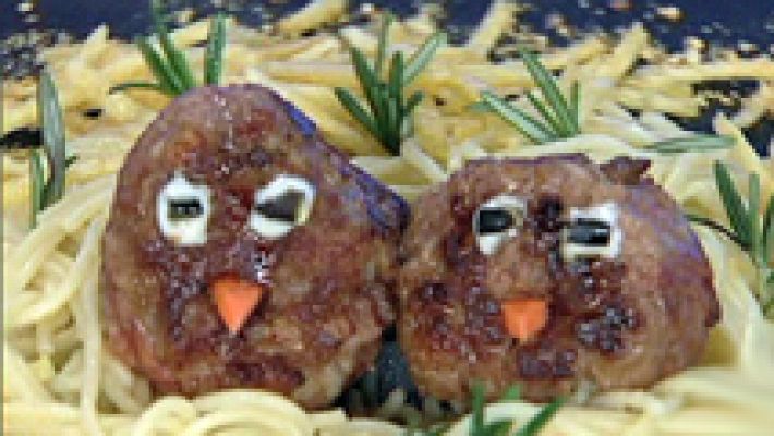  - Nido de pasta con pajaritos de albóndiga