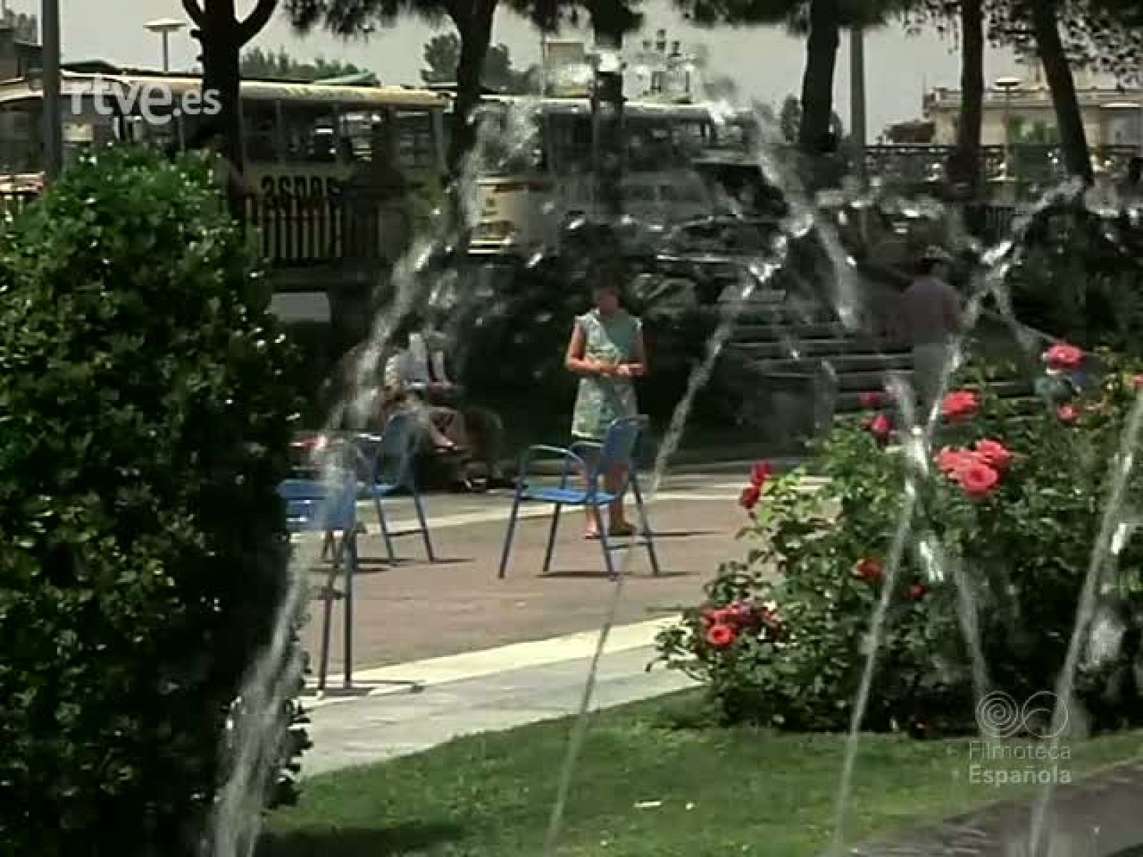 SIEMPRE HAY FRUTOS AL ALCANCE DE LA MANO - Documentales Color | Ver