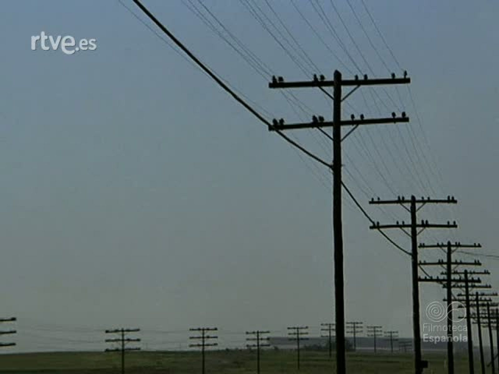 EL TELEFONO UN SUCESO COTIDIANO - VERSIÓN NO-DO - Documentales Color | Ver