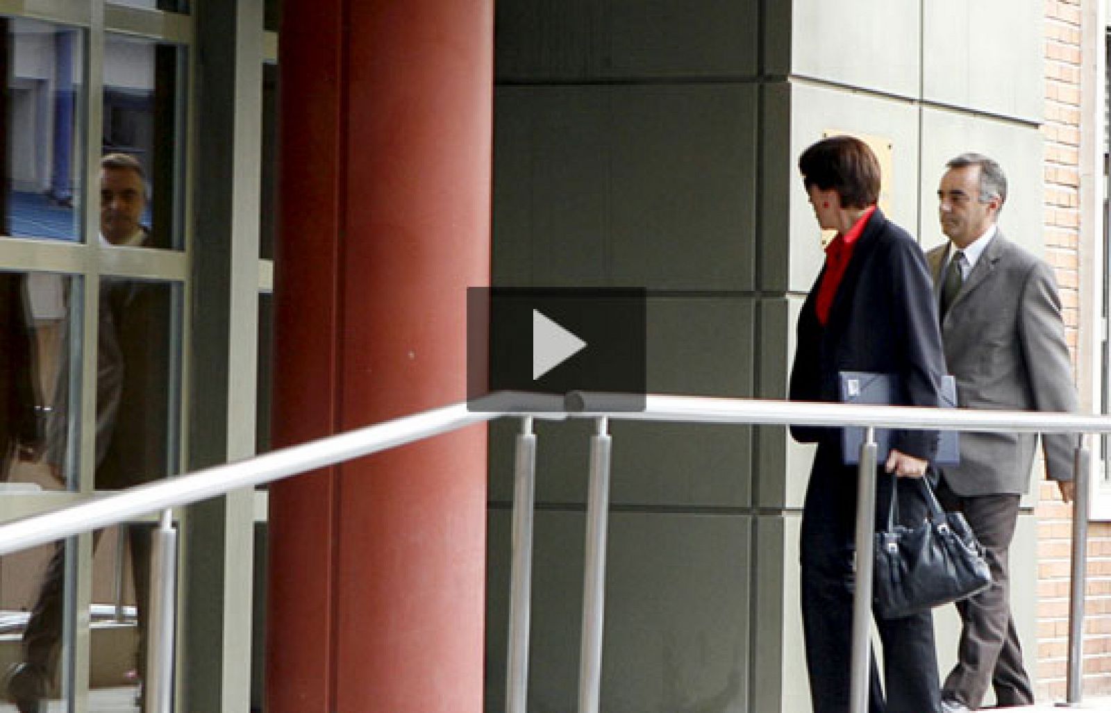 Se escucha el contenido de las cajas negras | Ver