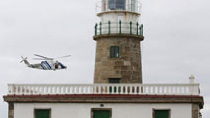 Sigue la búsqueda de dos marineros naufragados en A Coruña