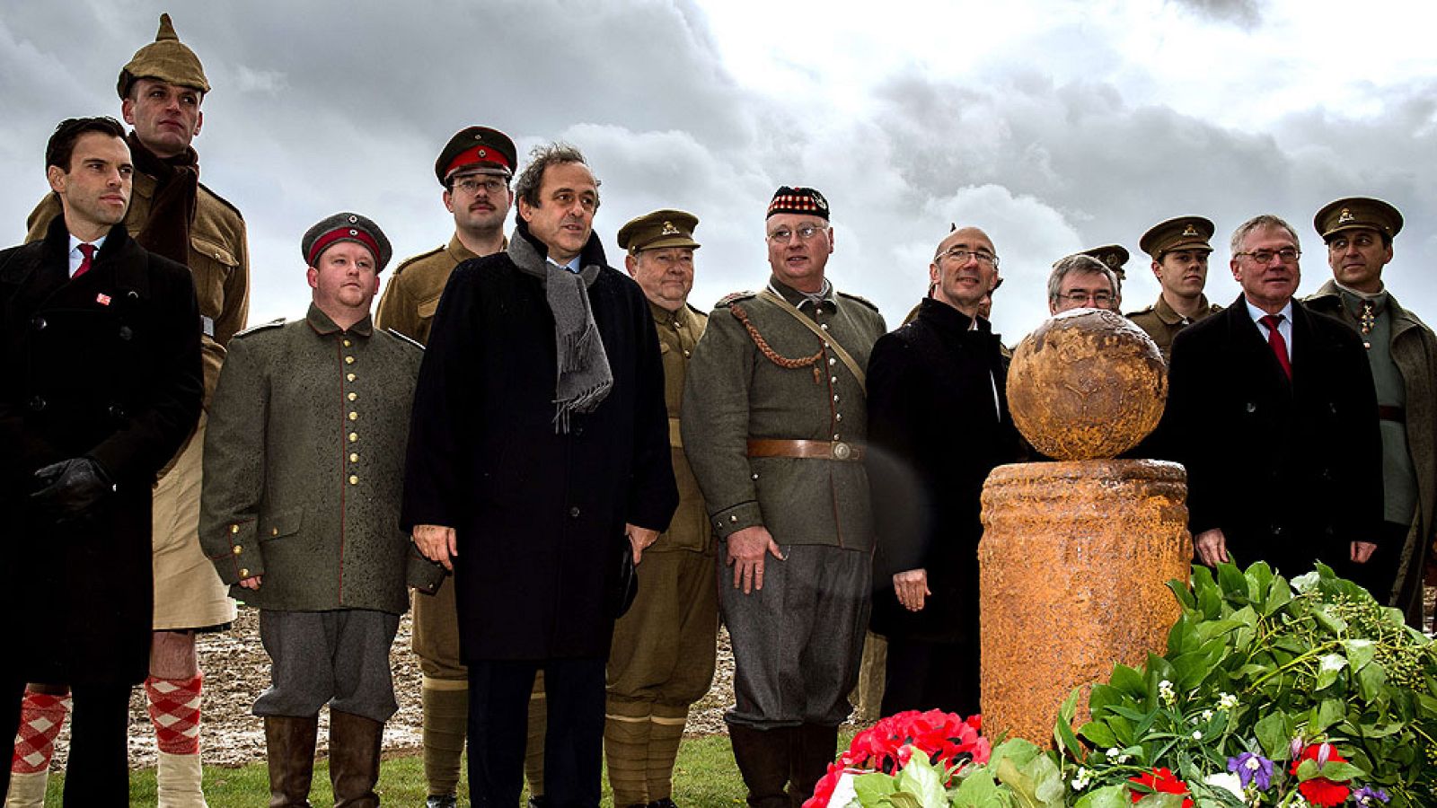 El partido de fútbol que paró la guerra - Informativo 24h | Ver
