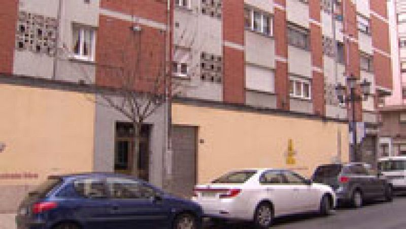 La policía busca a la madre de los tres niños abandonados en Oviedo