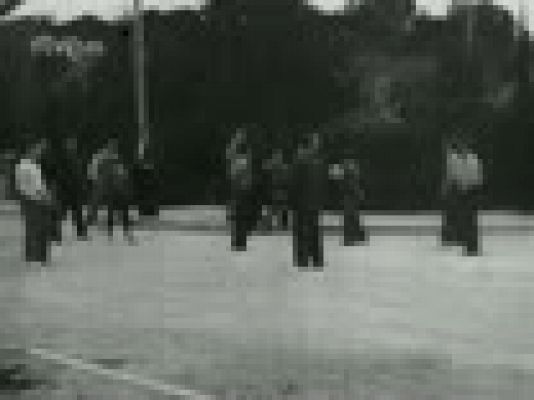 Archivo Histórico - FUTBOL. PARTIDO AMISTOSO. ESPAÑA  -  ALEMANIA (BARCELONA)