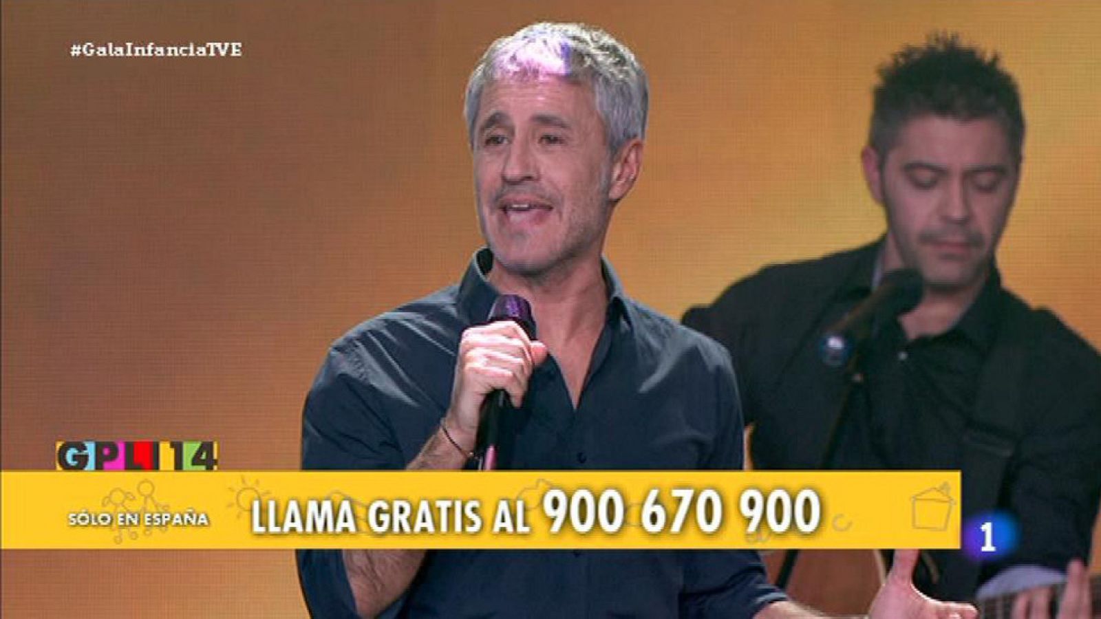 Sergio Dalma canta 'Tu mi bella'