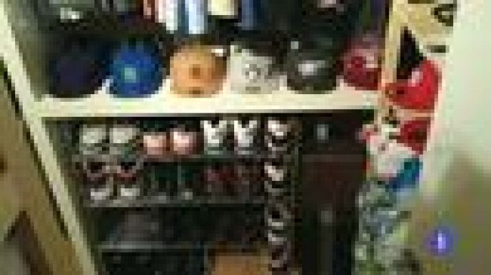 Telediario 1 - Nacho Martín, del Estudiantes, todo un coleccionista de zapatillas