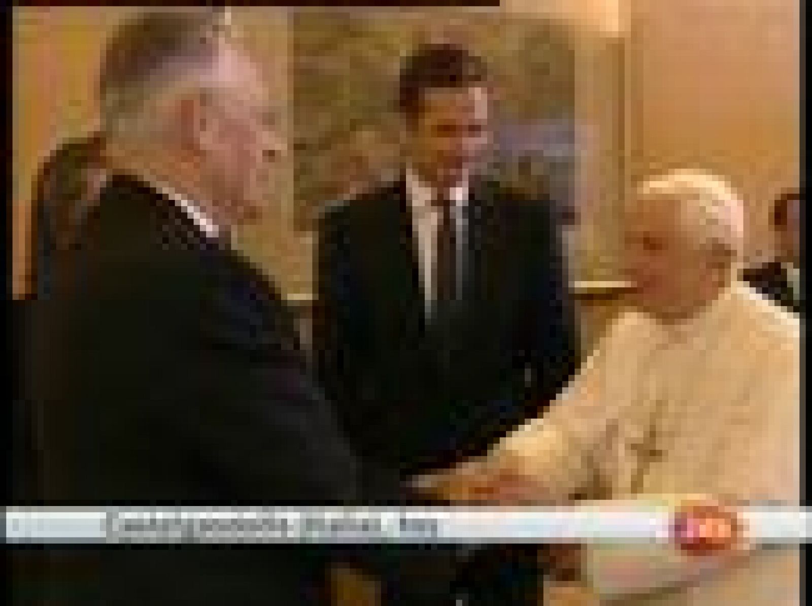 El papa Benedicto XVI ha recibido en una audiencia privada en su residencia de Castel Gandolfo a los Duques de Palma.