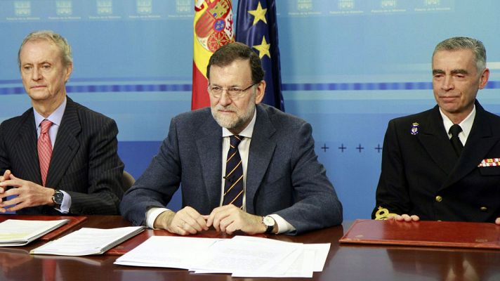Telediario 1 - Rajoy felicita por videoconferencia a las tropas españolas en el exterior